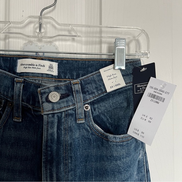 Abercrombie & Fitch Distressed High Rise Mom Jeans - Picture 2 of 2
